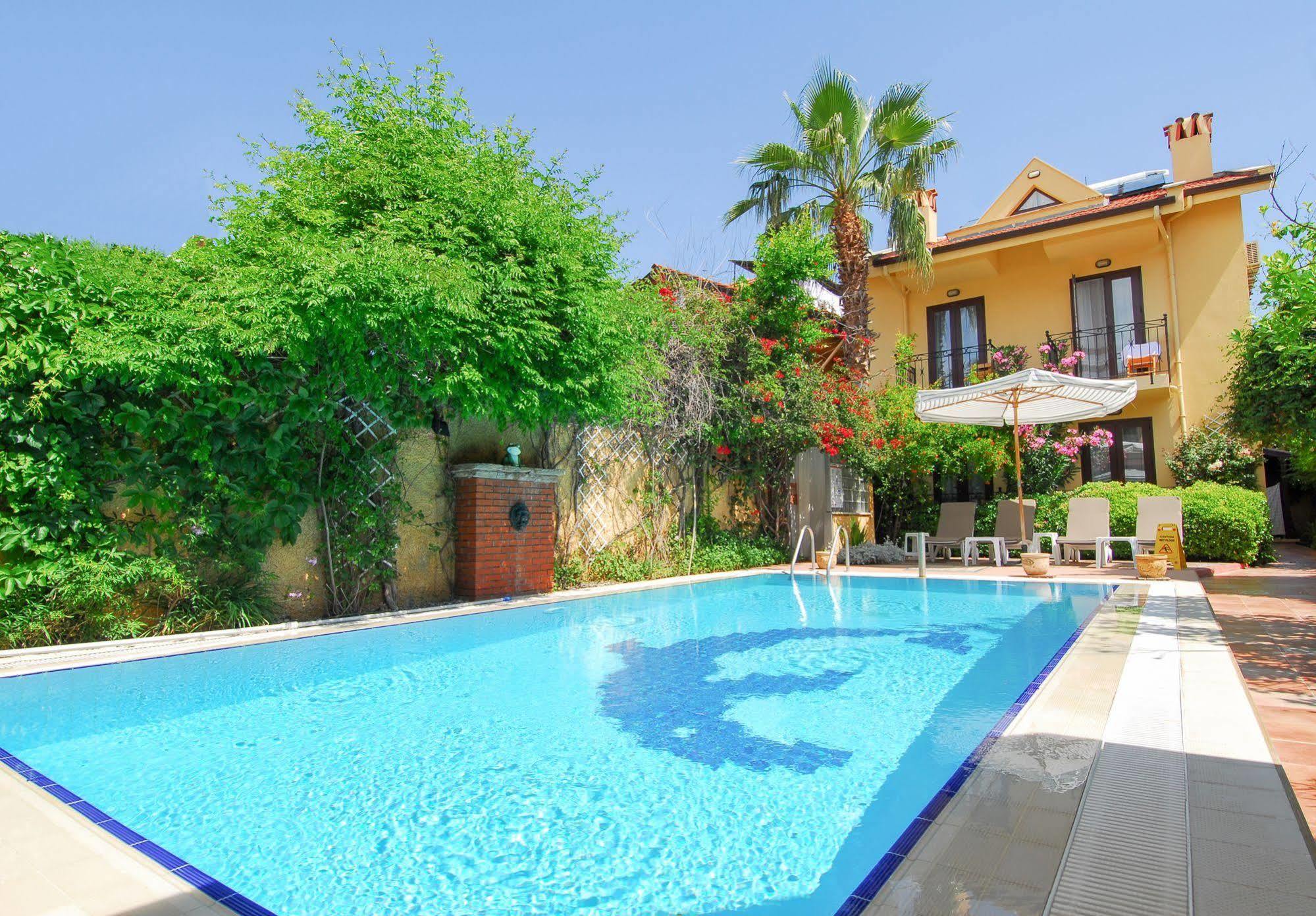 Villa Danlin Hotel ギョジェク エクステリア 写真
